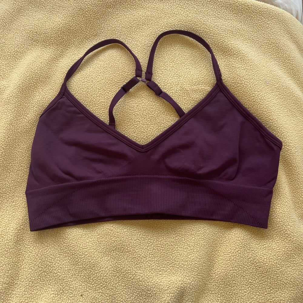 Lululemon sports bra